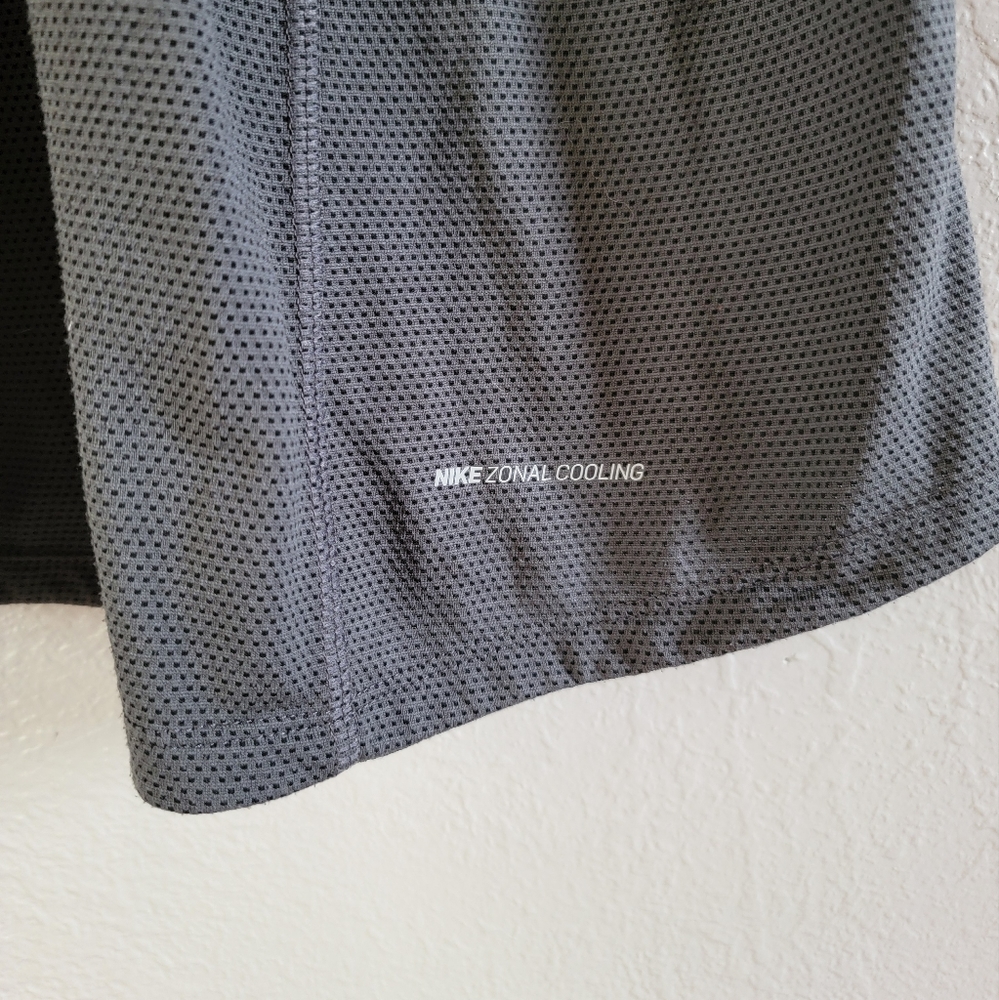 Nike Racerback Tank - Picture 3 of 6